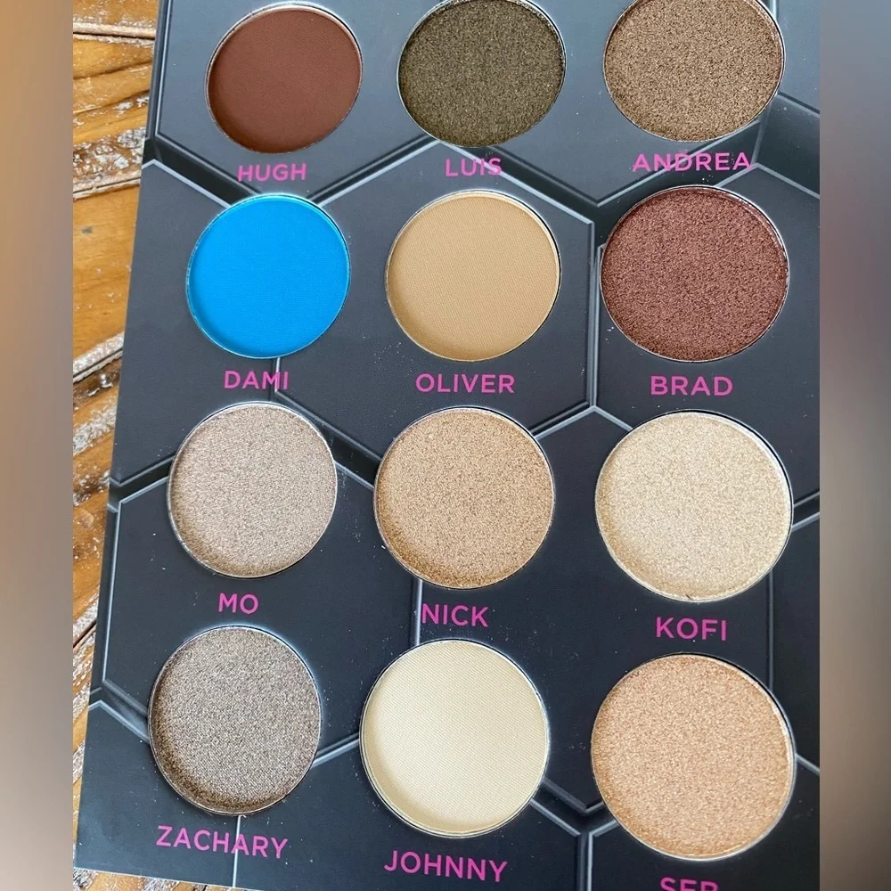 NWT Beebeauty London Barbarella Eyeshadow Palette